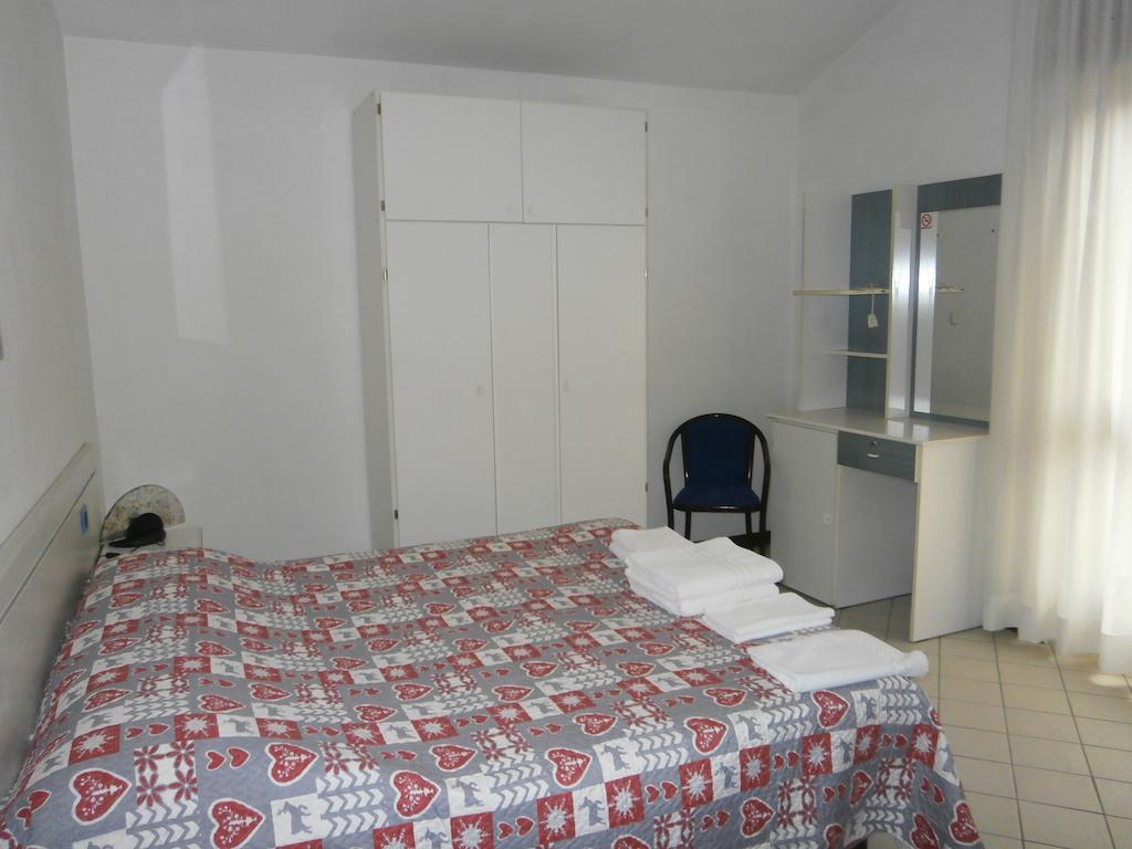 Nuovo Hotel Tripoli Settimo Vittone Zimmer foto